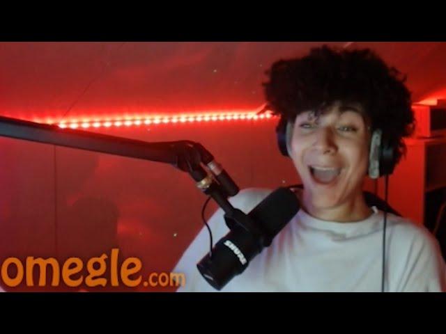 Handsome guy actually fall in love with my magic tricks in omegle