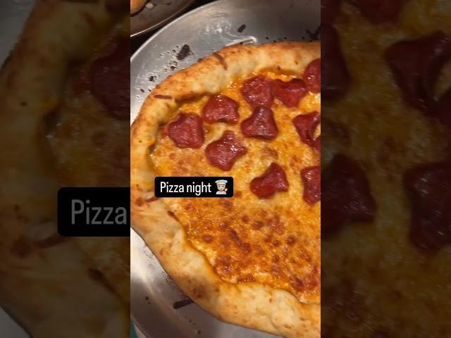 Home made pizzas with my girlfriend‍ #tiktok #trove #mexicancuisine #trovetips #bbq #grill