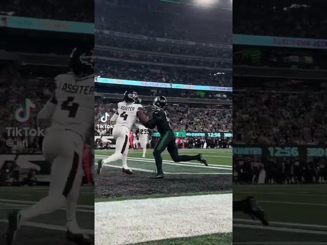 CATCH OF THE YEAR #garrettwilson #nfl #newyorkjets #tnf @New YorkJets #viralvideo #tiktokvideo