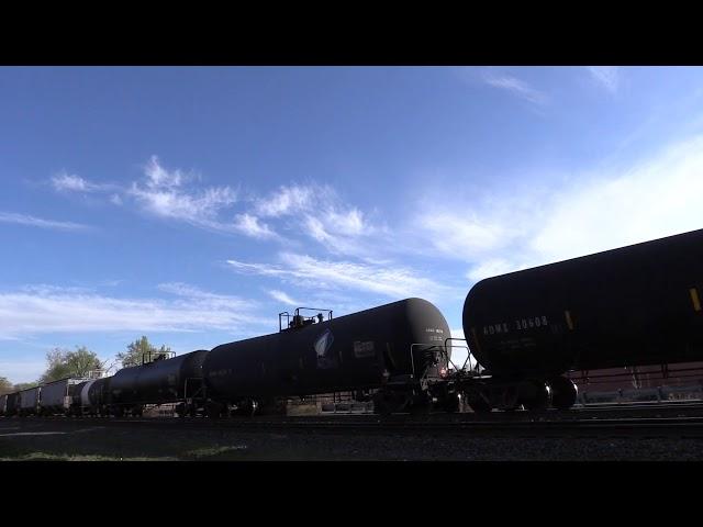 RARE! CSX Q418-25 Rumbles Through Ridgefield Park With A CSX YN2 B40 Leader! 4-25-15