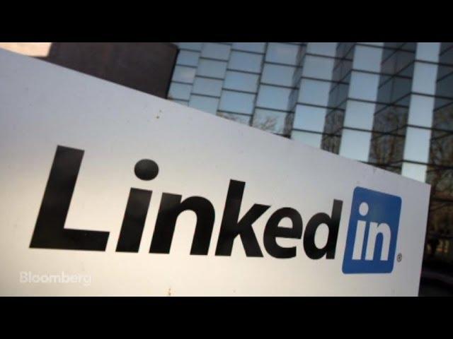 How Does LinkedIn Work and Make Money?
