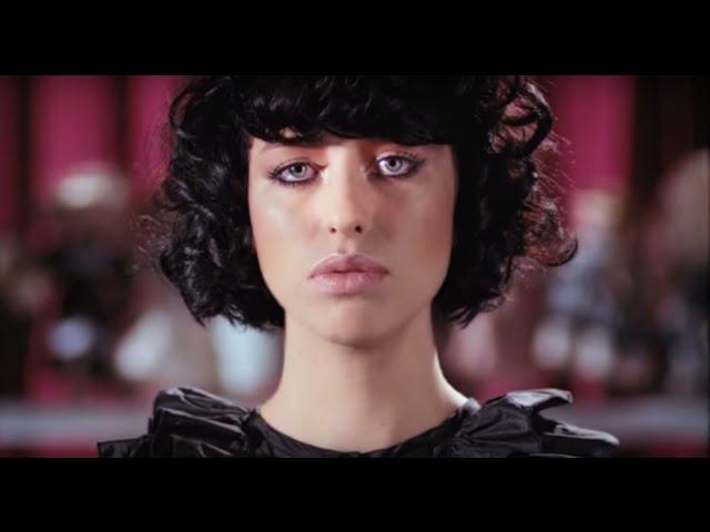 Kimbra - "Settle Down"