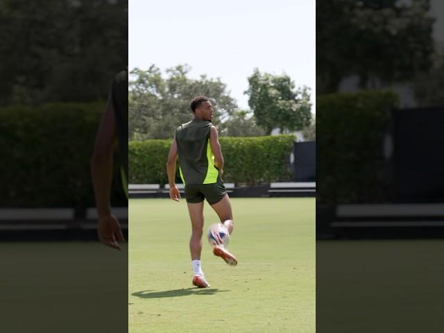 Nmecha & Bensebaini with some fun after training ️