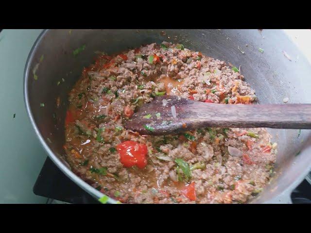 COMMENT PRÉPARER LA VIANDE HACHÉE RECETTE (SAUCE BOLOGNAISE )