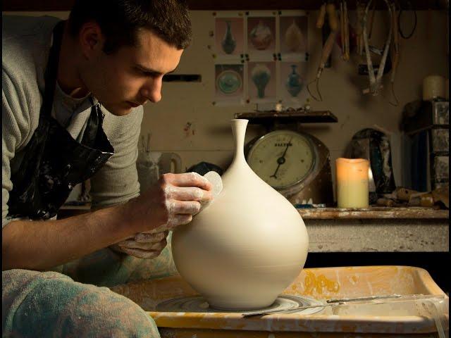 Throwing a Round Bellied Bottle - Matt Horne Pottery