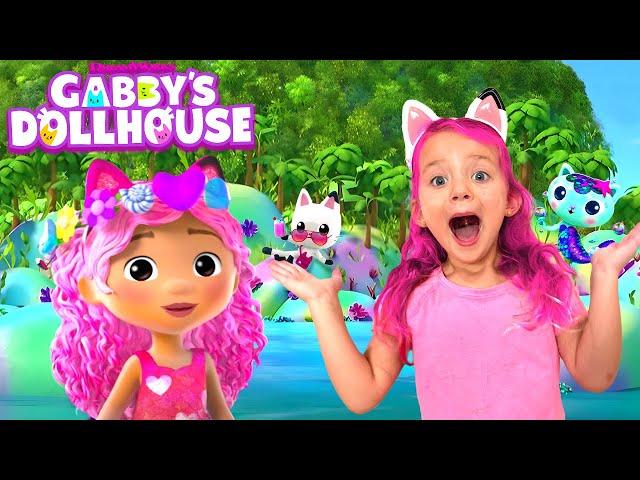 Ivy's Hair is Pink! Gabby's Dollhouse Scavenger Hunt!