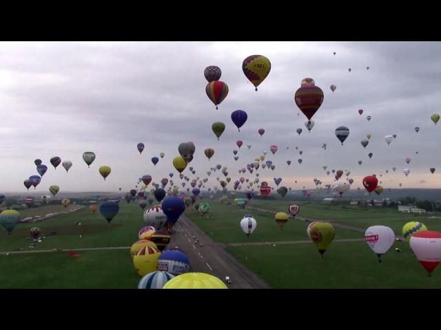 Montgolfière Chambley  Mondial Air Ballons MAB2017   La grande ligne   record 456 montgolfieres