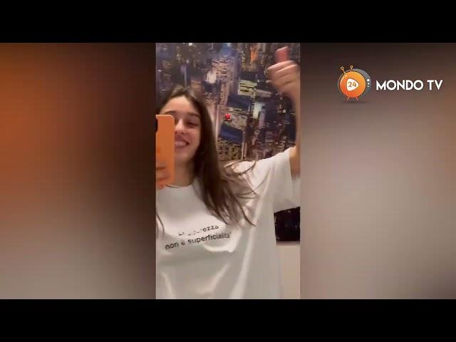 Giulia Stabile maglietta contro le critiche - MondoTV24.IT