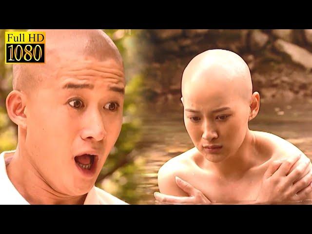 [Kung Fu Movie] The nun bathed in the lake, the young monk accidentally saw her whole body