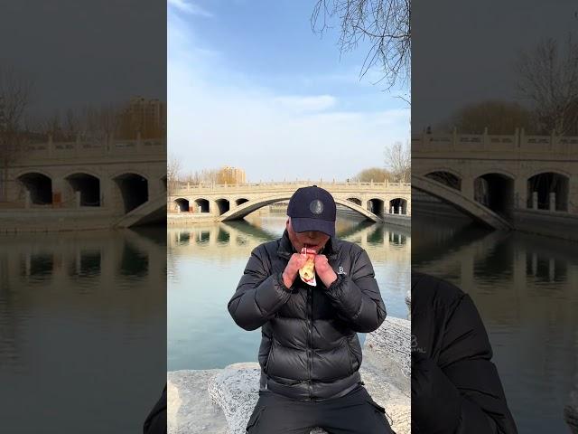 这个景色 吃包辣条 简直太好了 #辣条 #源氏辣条