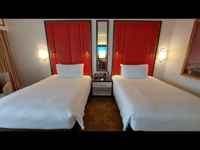 𝐓𝐡𝐞 𝐏𝐚𝐫𝐢𝐬𝐢𝐚𝐧 𝐌𝐚𝐜𝐚𝐮 ~ Deluxe Twin Room