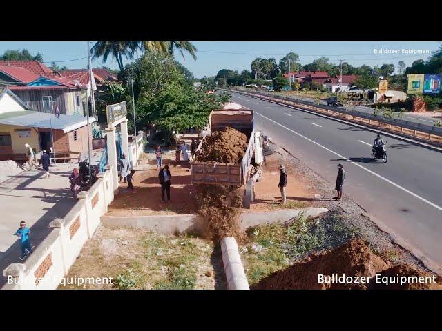 Cleaning !!! the drainage system mini in front of the road and building roads. Length 17M