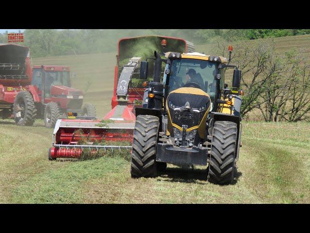 CHALLENGER 1038 Tractor Forage Harvesting Hay