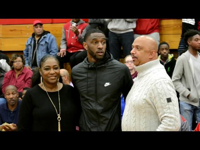 WARRIORS Arrive as IAN CLARK Gets JERSEY RETIRED!!