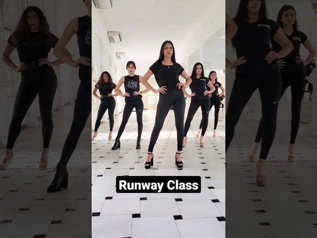 Runway Walk Modeling Class #runway #model #modelingclass #runwaywalk #modelingschool