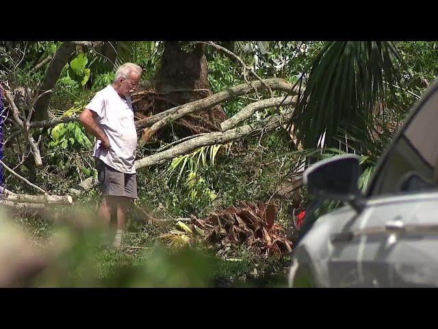 'ALMOST LIKE ARMAGEDDON': Vero Beach neighbors band together in cleanup efforts