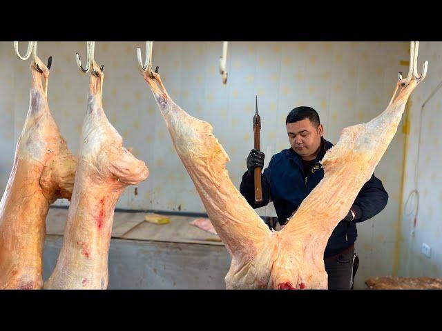 STREET FOOD Prepared UNDERGROUND. Uzbek TANDOORi Meat and Kazan Naan. Uzbek Cuisine