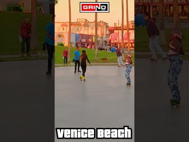 Thinking Of You - Sister Sledge PT 19 AT VENICE BEACH ROLLER DISCO PLAZA LIVE #rollerskating #grind