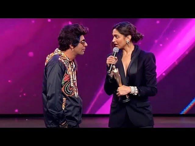 Deepika Padukon & Sunil Grover Comedy | award Show 2023 | mirchi award show | New Comedy Video 2024