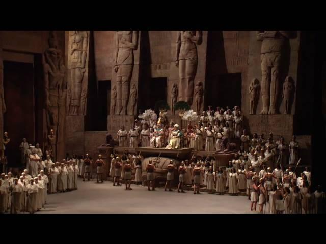 Aida: "Gloria all' Egitto" (Met Opera)