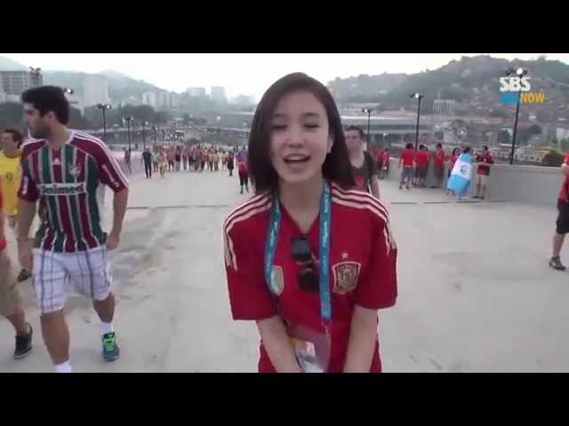 Funny Moments: Jang Ye Won smile very cute - World Cup 2014