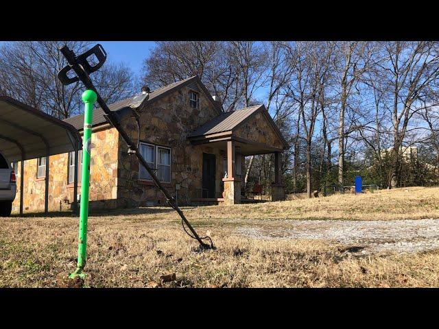 Metal Detecting a 1930s Yard full of Wheats & Toy Cars 