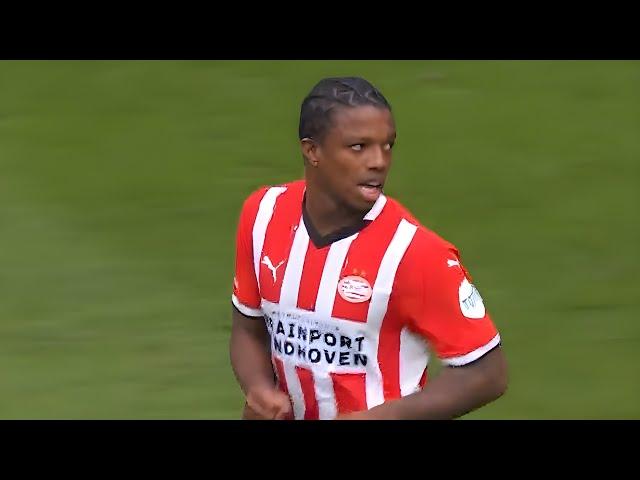 Tyrell Malacia vs Ajax•[30/3/2025]