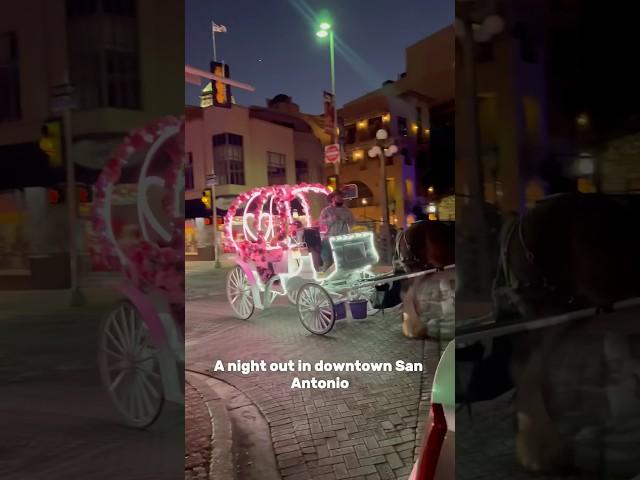 Downtown San Antonio #sanantonio #christmas #travelphotography #vlog #shorts #citytour #walking