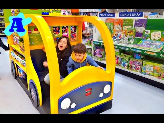 Wheels on the Bus Kids Have Fun at Toy Store Alex TubeFun