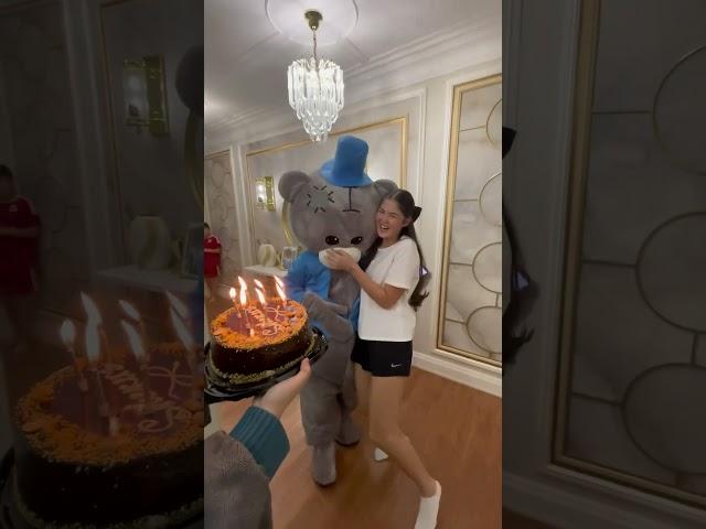 Тұрсынбек Қабатов қызын ерекше құттықтады!