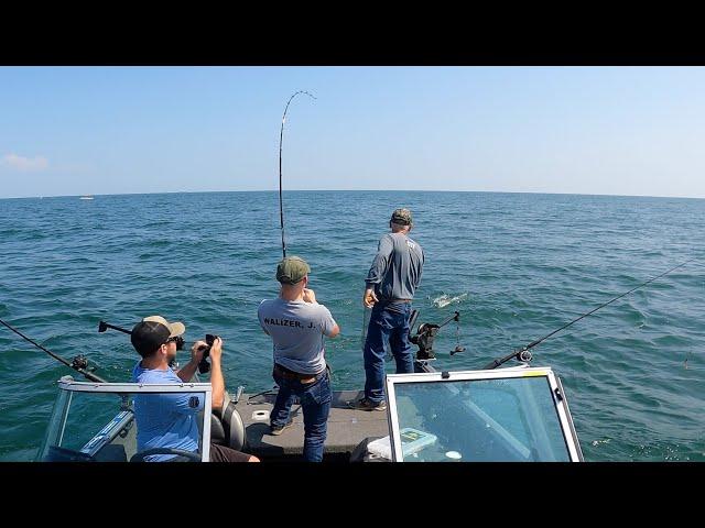 LAKE ERIE fishing is EPIC!! (Underwater Footage!)