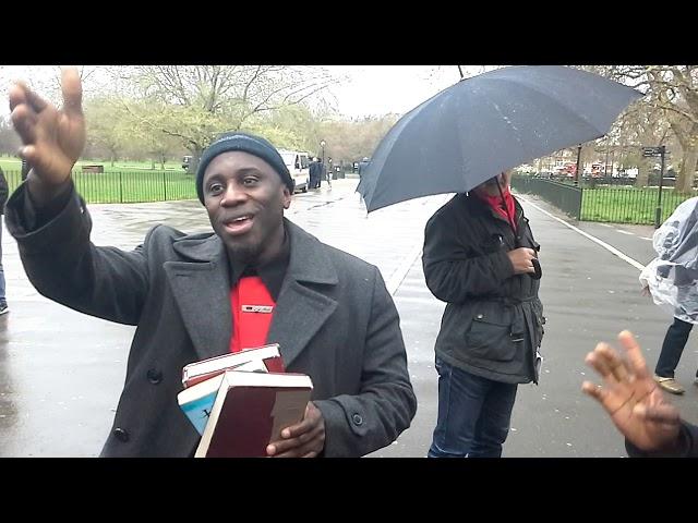 MUHAMMAD LAMIN VS THE VOCIFEROUS PREACHERS!!! A MUST WATCH!!! SPEAKERS CORNER.