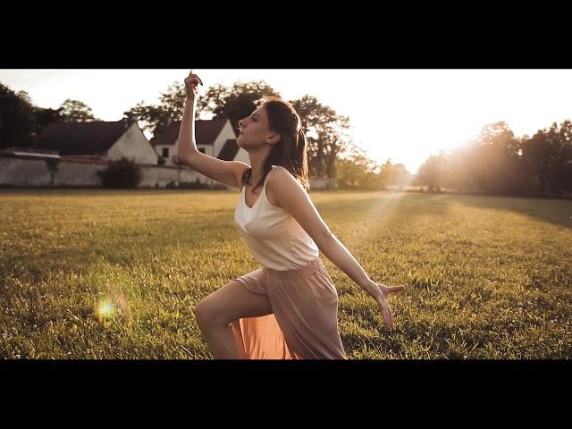 Billie Eilish-Lovely. Solo contemporain