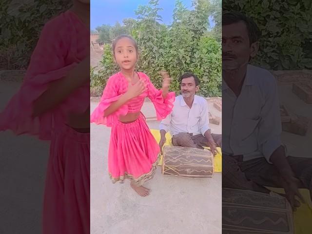 Mere Sapnon ka vo Raja Mere Dil Ka Hai Rajkumar Bhura Dholak wala