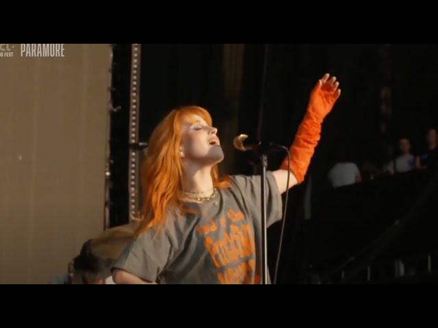  Paramore - Brick by Boring Brick  (Live | En Vivo) [Austin City Limits Music Festival 2022] 