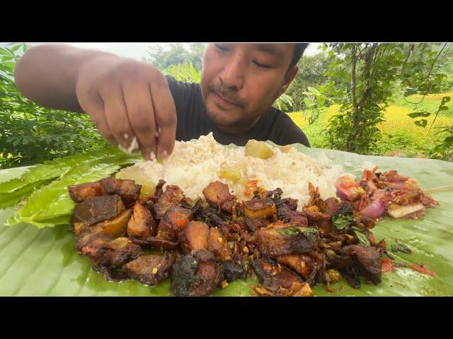 Pork chilly kents style and supper spicy crab chutney || eating in Naga style.