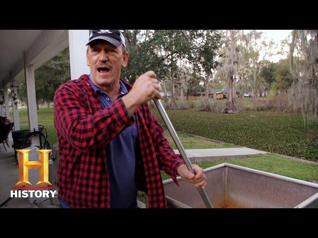 Swamp People: A Crawfish Boil with the Edgars and Landrys | History