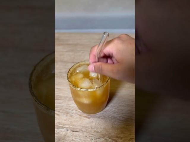 Peach iced tea  #peaches #icedtea #chilled #youtubeshorts