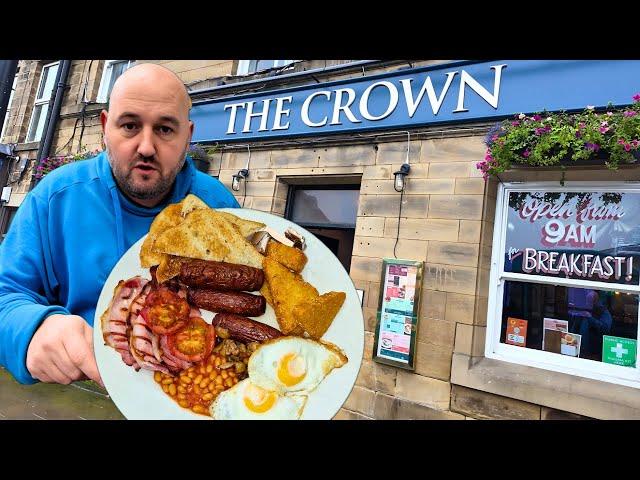 I went to THE CROWN for a FULL ENGLISH BREAKFAST hoping it would be FIT FOR A KING !!! - Food Review