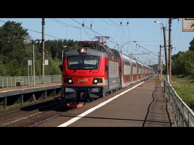 Trains on the Moscow-Ryazan railway. Peski - Golutvin stretch. Russia. Moscow region. June 2024