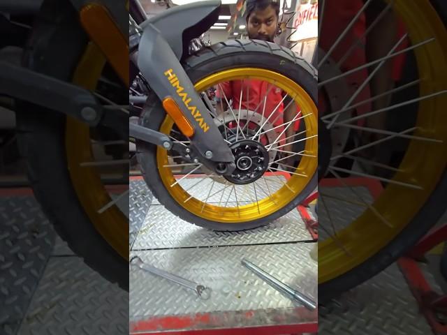 Finally spoke tubeless wheel for Himalayan 450 credit goes to respective owner dm us for remove