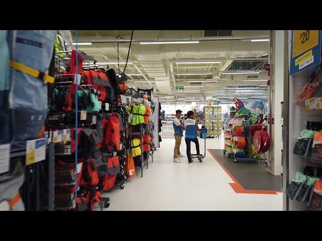 Architecture Tour : Decathlon : Singapore Lab at Kallang (Supermarket for Sporting Goods) / Walk 71