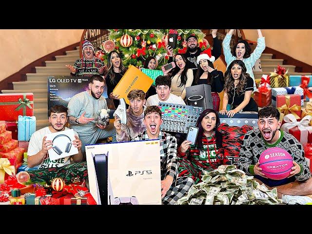 THE CRAZIEST FAMILY CHRISTMAS GIFTS OPENING EVER!!