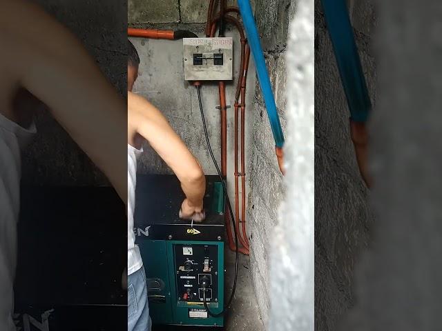 Manual transfer switch for solar ang diesel generator