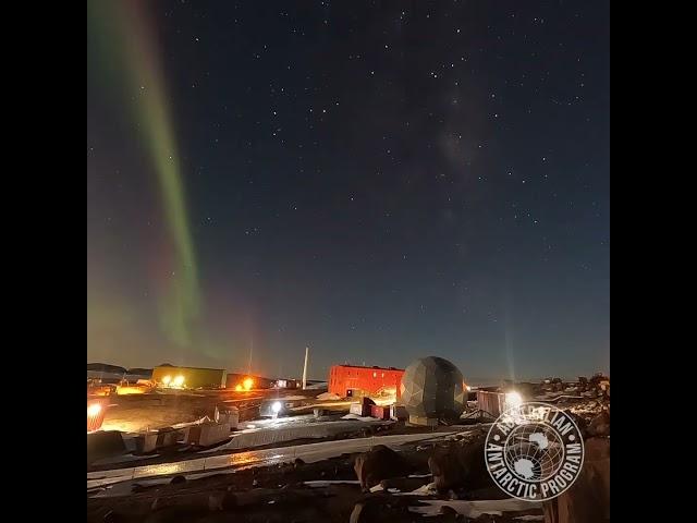 Aurora Time-lapse at Mawson Station