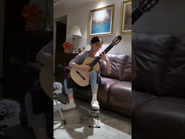 M.Ponce's Estrellita played by Hao Yang on a Yulong Guo guitar