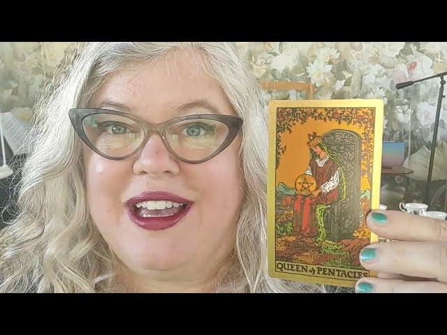 Tuesday Card: Queen of Pentacles