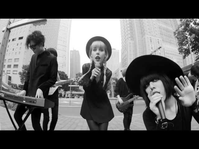 PLASTICZOOMS feat. Alina Rin "CRASH" (The Primitives Cover)