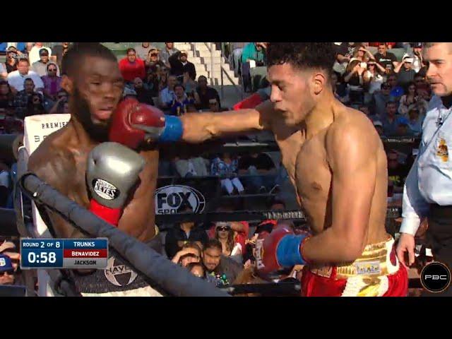 David Benavidez knocks-out Philip Jackson in round 2