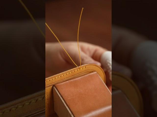 Handmade Leather Goods - Tutorial for Making Retro Travel Signatures 3 .#diy #handmade#leathercraft